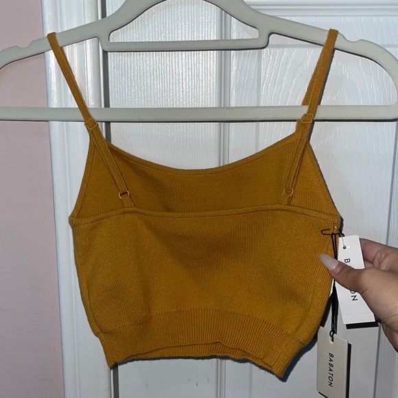 Aritiza / Babaton tank top - Picture 2 of 3